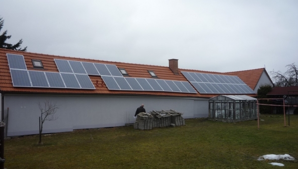 Instalace fotovoltaické elektrárny připojené na distribuční síť Domanín